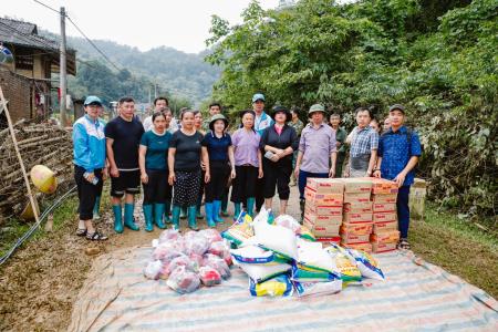 Hành trình cứu trợ đồng bào miền Bắc bị lũ lụt phần 2