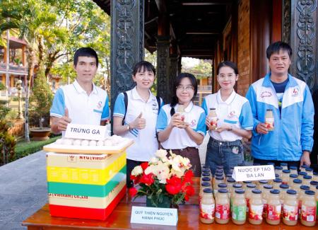 Tiệc buffet chay tại Tu viên Bát Nhã ở Lâm Đồng