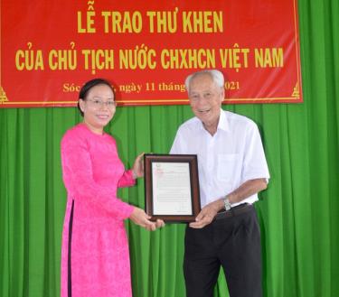 Chủ tịch nước gửi thư khen cụ ông ở Sóc Trăng gần 100 tuổi vẫn mê làm từ thiện