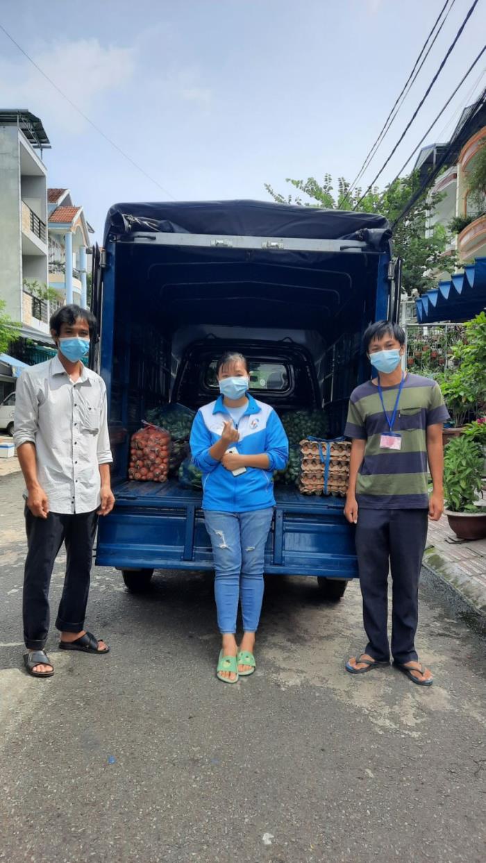 Trao quà hỗ trợ cho chùa Diệu Tràng, trường Trung cấp Phật học, người dân và UBND các phường Phước Long A, Phước Long B, Phước Bình, Long Phước (ngày 10/09/2021)