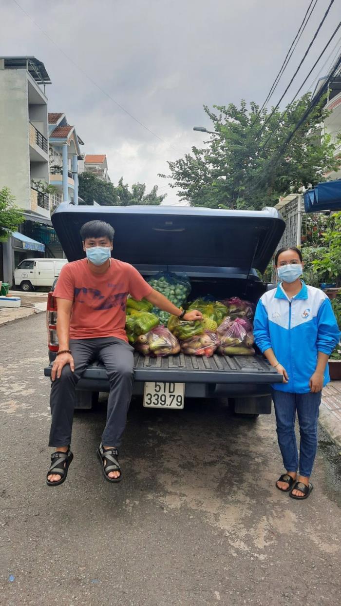 Trao quà hỗ trợ cho chùa Diệu Tràng, trường Trung cấp Phật học, người dân và UBND các phường Phước Long A, Phước Long B, Phước Bình, Long Phước (ngày 10/09/2021)