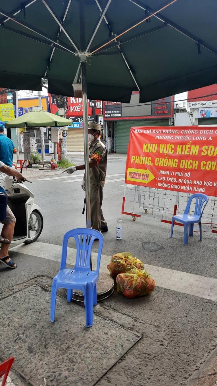 Tặng rau, trứng cho người dân ở địa bàn P.Phước Long A, Phước Long B, chùa Diệu Tràng và UBND các phường Phước Long A, Phước Long B, Phước Bình (ngày 01/09/2021)