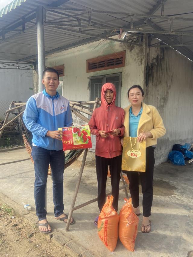 Trao quà Tết cho bà con Phú Yên ngày 19/01/2023 ( 28/12 âl)