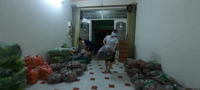 Quỹ tiếp nhận hơn 2 tấn rau, củ, quả của bà con Lâm Đồng gởi tặng (16/07/2021)