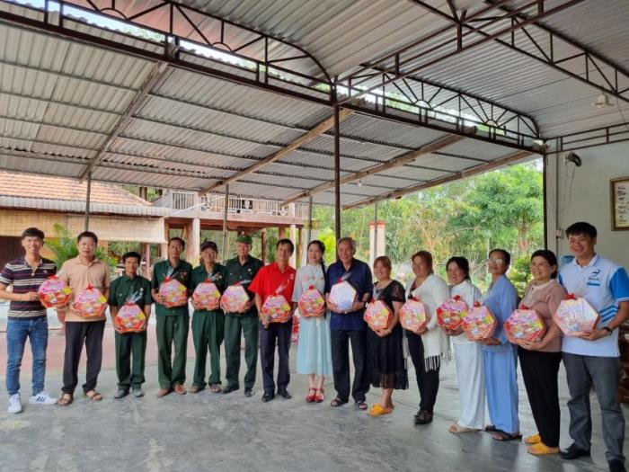 Trao quà ngày cuối năm 2022 tại Bình Thuận (31/12/2022)