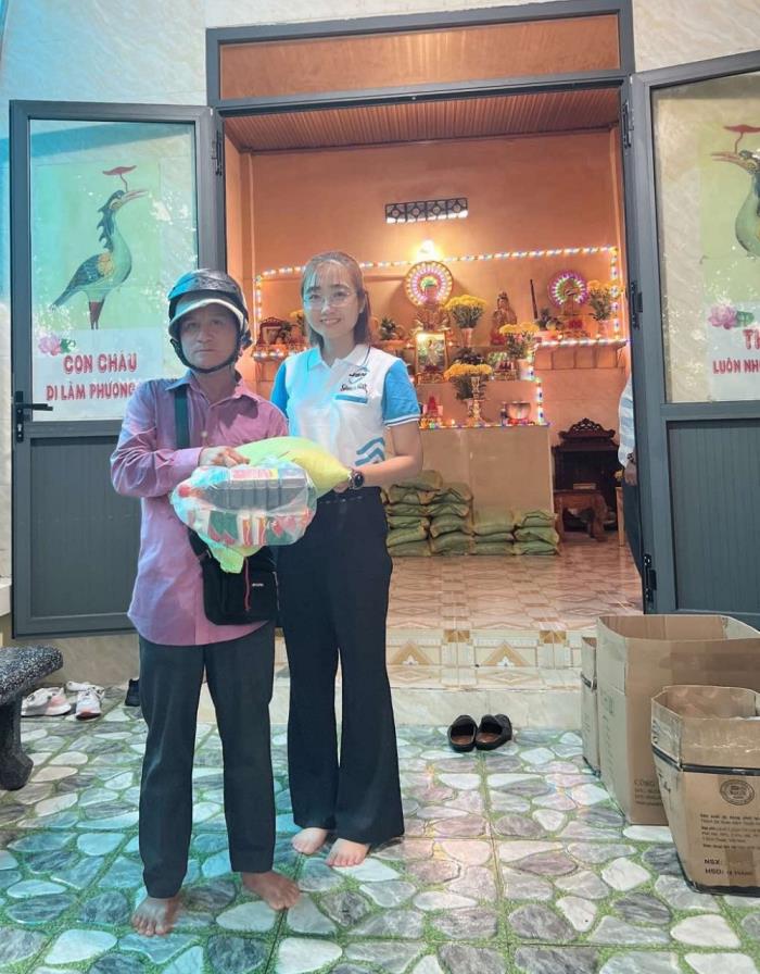 Trao quà cho các gia đình có hoàn cảnh khó khăn tại Đồng Nai ngày 02/06/2023