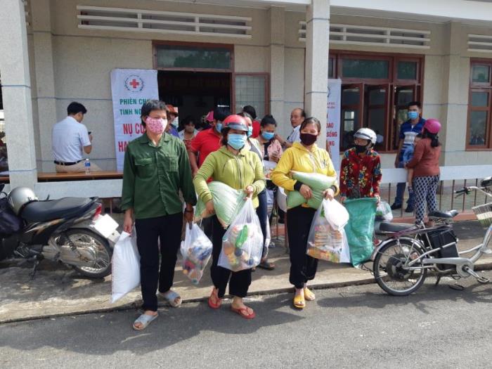 Hội chợ từ thiện Tánh Linh